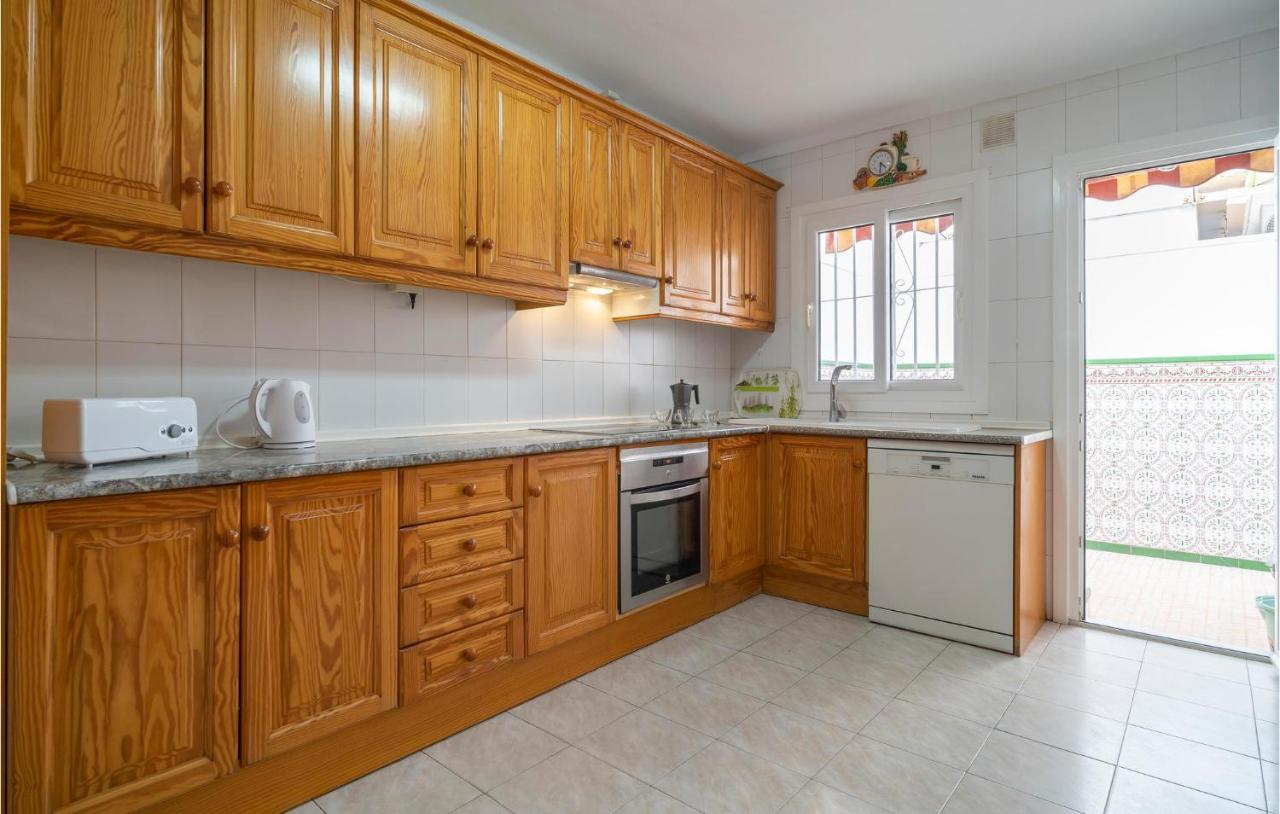 3 Bedroom Stunning Home In 托雷德尔马尔 外观 照片